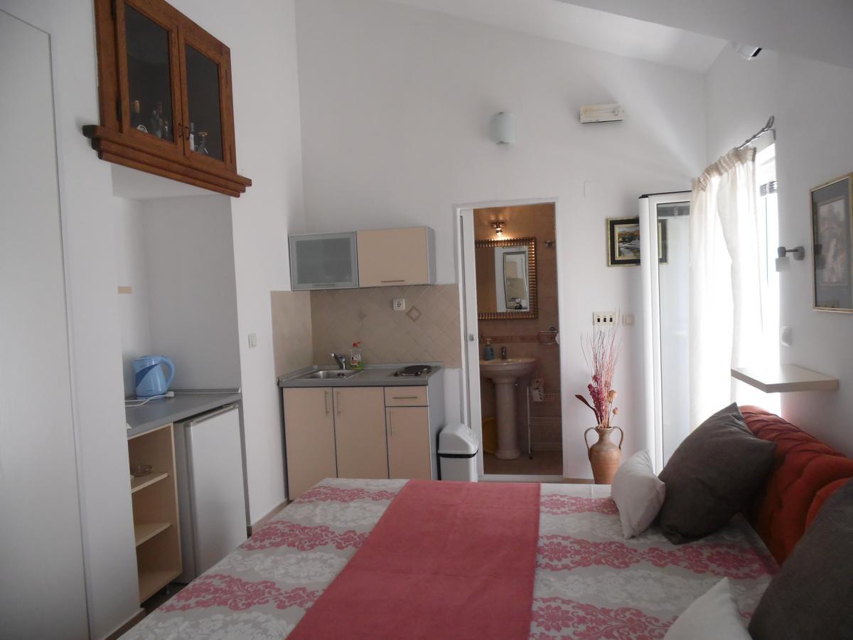 Apartments Slavica Jovanovic สเวติ สเตฟาน ภายนอก รูปภาพ
